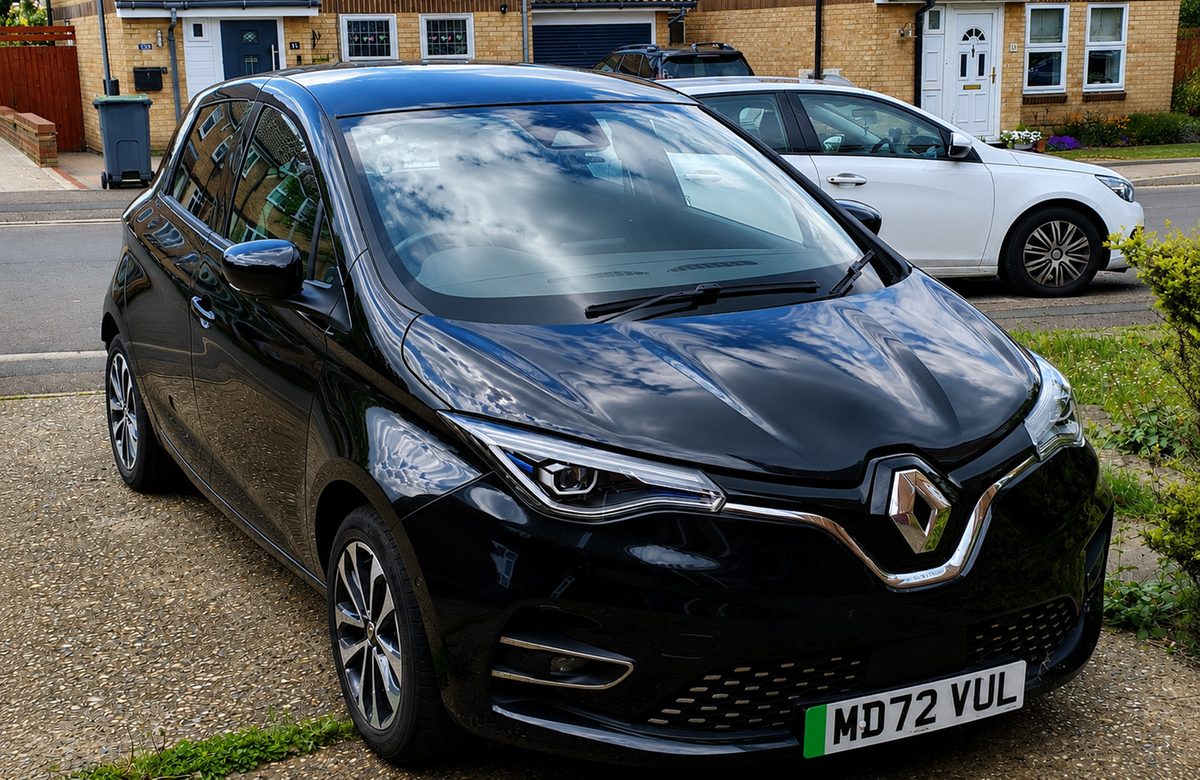 Black Renault Zoe used for automatic driving lessons